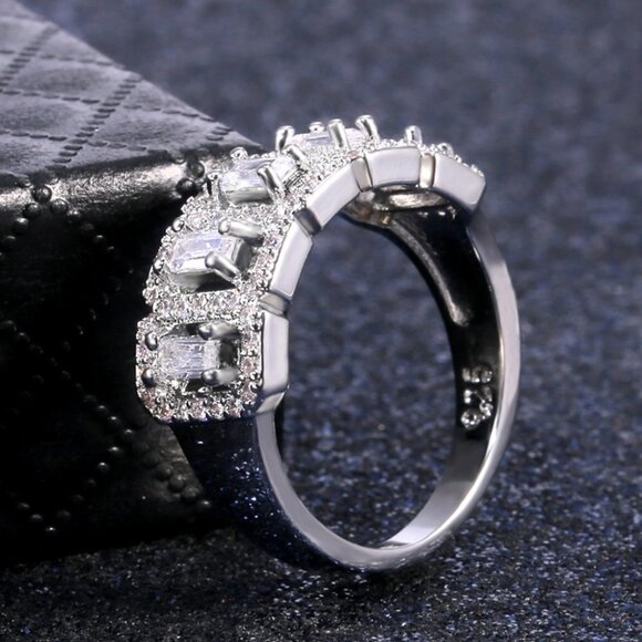 Suzy Levian Sterling Silver Cubic Zirconia 5-Stone Halo Ring  🍁 Hollow Full Around Zircon Silver Fashion Eternity Ring for Women, EVGG1388